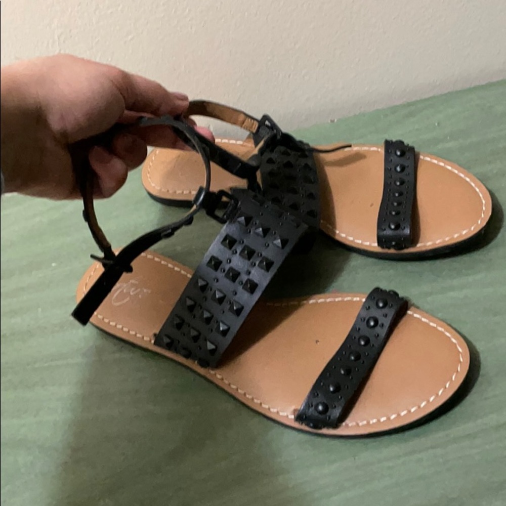 Arturo Chiang Studded Sandals